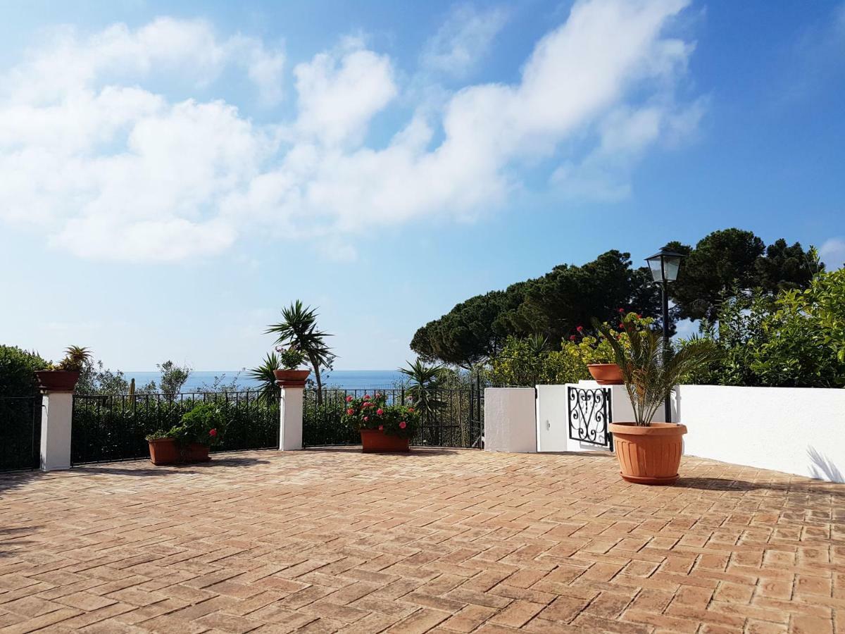 פרגליה Villa Del Sogno מראה חיצוני תמונה